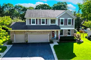 1021 Wakefield Dr, Elgin, IL 60120 - Photo 1