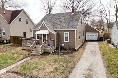 126 W Lowell Avenue, Pontiac, IL 61764 - Photo 1