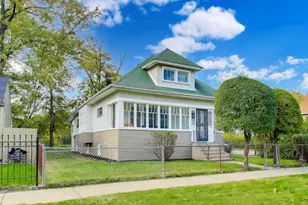 10100 S Parnell Ave, Chicago, IL 60628 - Photo 1