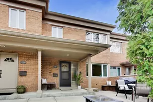 342 Park Ave, Highland Park, IL 60035 - Photo 1