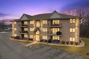 5140 Shadow Creek Dr, Oak Forest, IL 60452 - Photo 1
