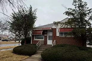 317 Frederick Ave, Bellwood, IL 60104 - Photo 1