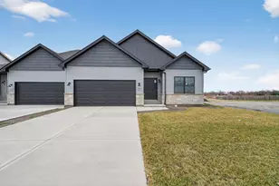 1175 S Farmstone Dr, Diamond, IL 60416 - Photo 1