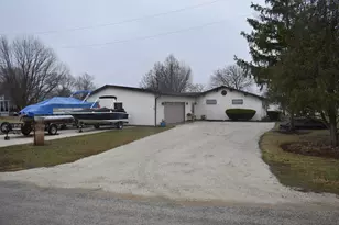 120 Iroquois Trail, Loda, IL 60948 - Photo 1