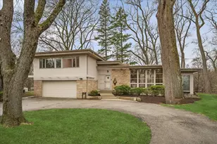 782 Clover Ln, Glencoe, IL 60022 - Photo 1