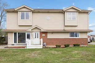 9136 Pembroke Ln, Bridgeview, IL 60455 - Photo 1