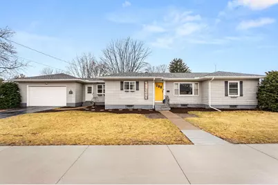 307 SE 8th Avenue, Aledo, IL 61231 - Photo 1