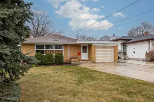 140 N Main St, Lombard, IL 60148 - Photo 1