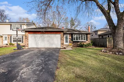 97 N Kenilworth Avenue, Glen Ellyn, IL 60137 - Photo 1