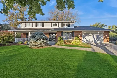 6530 Chaucer Road, Willowbrook, IL 60527 - Photo 1