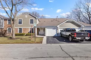 263 Driftwood Ln, Schaumburg, IL 60193 - Photo 1