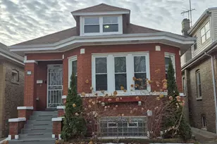 4855 W Argyle St, Chicago, IL 60630 - Photo 1