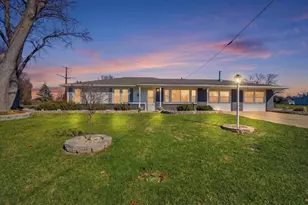 25 Helen St, Streator, IL 61364 - Photo 1