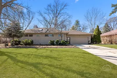 337 Republic Road, Batavia, IL 60510 - Photo 1