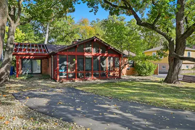 7354 W Palos Avenue, Palos Heights, IL 60463 - Photo 1