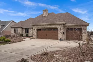 11042 Mayflower Ln, Orland Park, IL 60467 - Photo 1