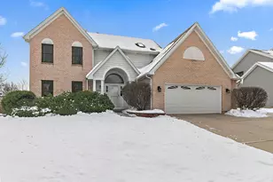 2051 Carlisle St, Algonquin, IL 60102 - Photo 1