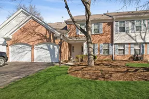 584 Edinburgh Ln, Prospect Heights, IL 60070 - Photo 1