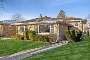 942 Sherwood Rd, La Grange Park, IL 60526 - Photo 1