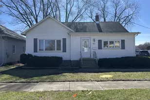 709 E Livingston St, Streator, IL 61364 - Photo 1
