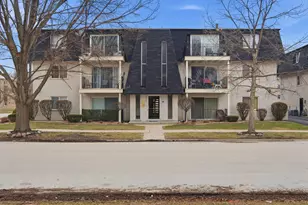 10940 Kilpatrick Ave, Oak Lawn, IL 60453 - Photo 1