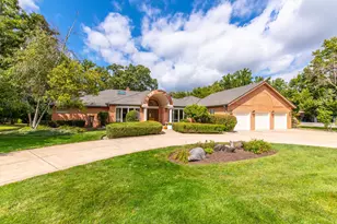 717 Westridge Rd, Joliet, IL 60431 - Photo 1
