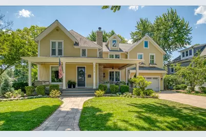215 Fulton Avenue, Saint Charles, IL 60174 - Photo 1