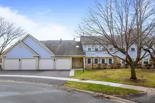 197 Camden Ct, Schaumburg, IL 60194 - Photo 1