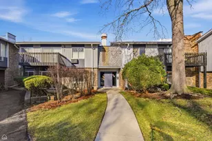 950 E Old Willow Rd, Prospect Heights, IL 60070 - Photo 1