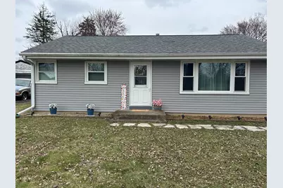 33077 Sunset Avenue N, Grayslake, IL 60030 - Photo 1