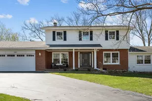 1201 Country Club Rd, Lake Zurich, IL 60047 - Photo 1