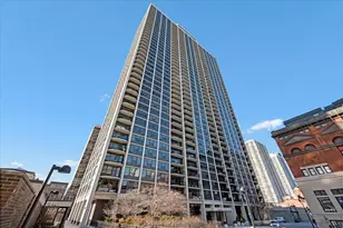 1560 N Sandburg Terrace, Chicago, IL 60610 - Photo 1