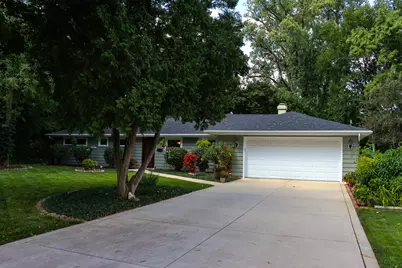 1920 N Washington Street, Wheaton, IL 60187 - Photo 1