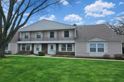 134 Bright Oaks Circle #134, Cary, IL 60013 - Photo 1