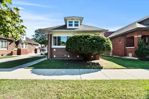 7937 S Luella Ave, Chicago, IL 60617 - Photo 1