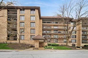 1671 Mission Hills Rd, Northbrook, IL 60062 - Photo 1