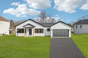 907 Harley Ct, Aurora, IL 60505 - Photo 1