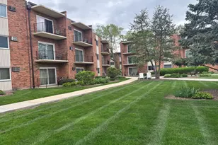 9717 S Keeler Ave, Oak Lawn, IL 60453 - Photo 1
