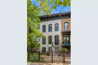 801 S Oakley Boulevard, Chicago, IL 60612 - Photo 1