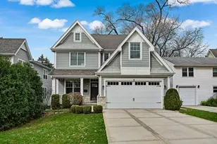 4 Oxford Ave, Clarendon Hills, IL 60514 - Photo 1