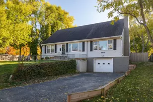 740 Prairie Ave, Naperville, IL 60540 - Photo 1