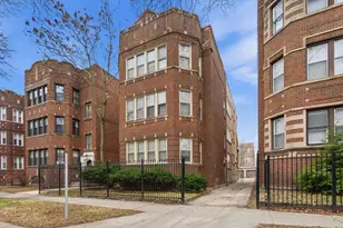 7634 S Phillips Ave, Chicago, IL 60649 - Photo 1