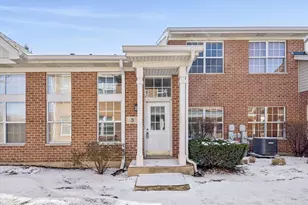 3 Dewalt Ct, Elmhurst, IL 60126 - Photo 1