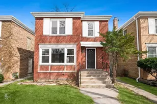 8047 S Kingston Ave, Chicago, IL 60617 - Photo 1