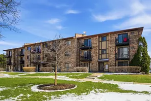 110 Klein Creek Ct, Carol Stream, IL 60188 - Photo 1