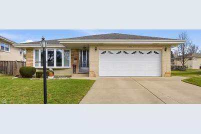 8145 N Grand Court, Niles, IL 60714 - Photo 1