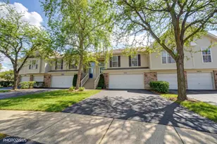 2831 S Embers Ln, Arlington Heights, IL 60005 - Photo 1