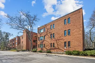 105 E Laurel Ave, Lake Forest, IL 60045 - Photo 1