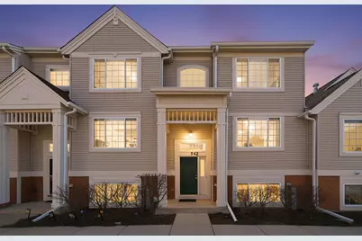 542 Cary Woods Circle, Cary, IL 60013 - Photo 1