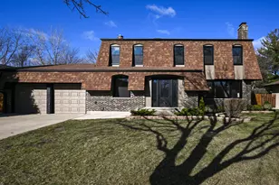 720 N Maple St, Itasca, IL 60143 - Photo 1
